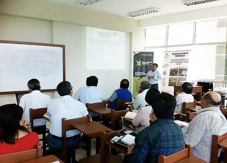 Curso de riego en Perú