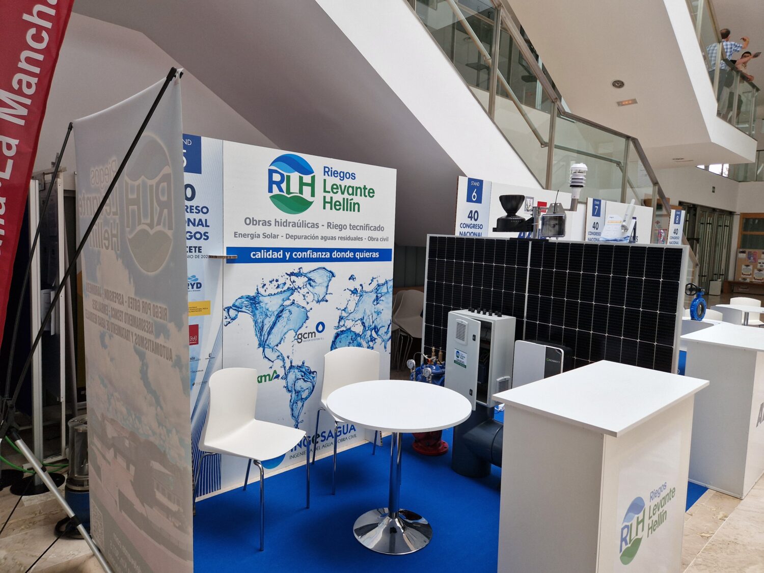 Miniatura de sistema automático solar de riego