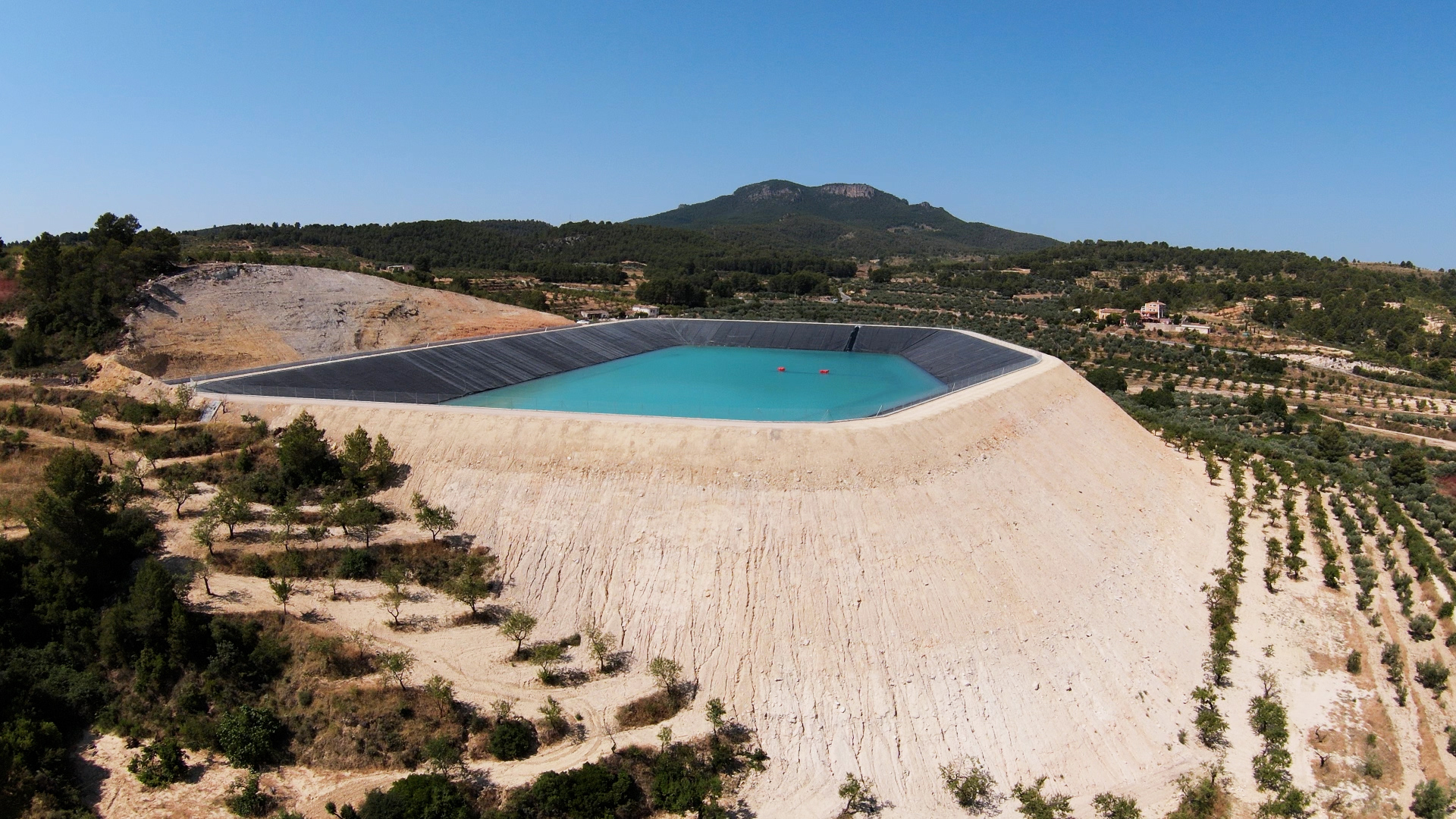 Vista talud trasero Balsa Férez