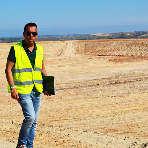 Javier Montoya en la obra de Finca San Martín julio 2026