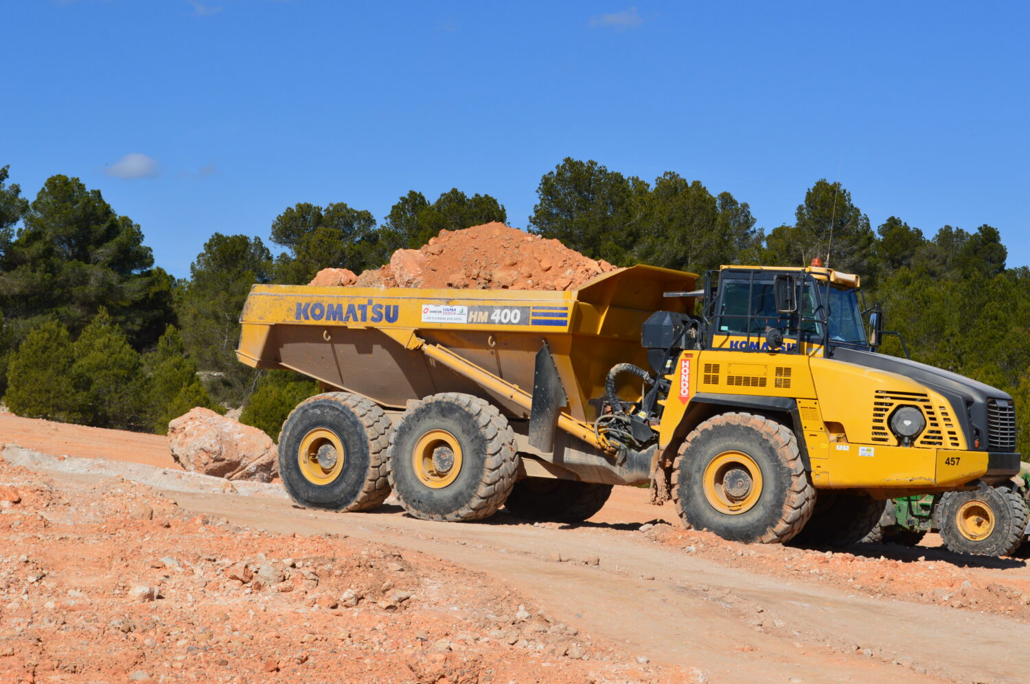 Camión tierra voladura Alcadozo