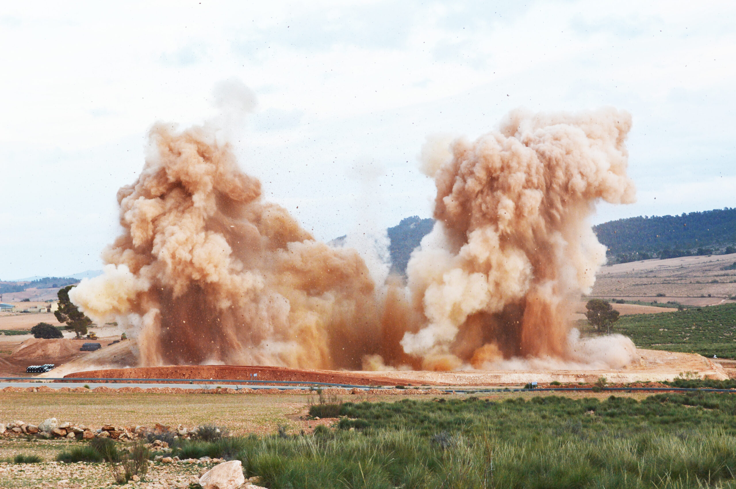 Voladura Elche de la Sierra