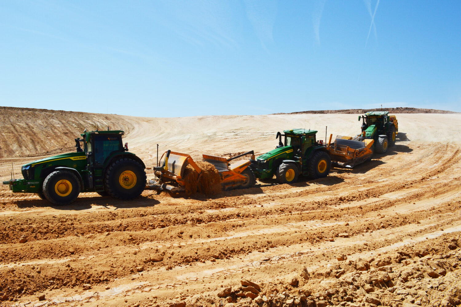 Movimiento de tierras fondo balsa San Martín