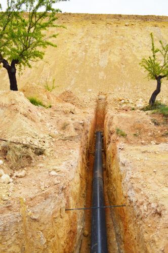 Tubería llenado balsa Férez Abril 2025