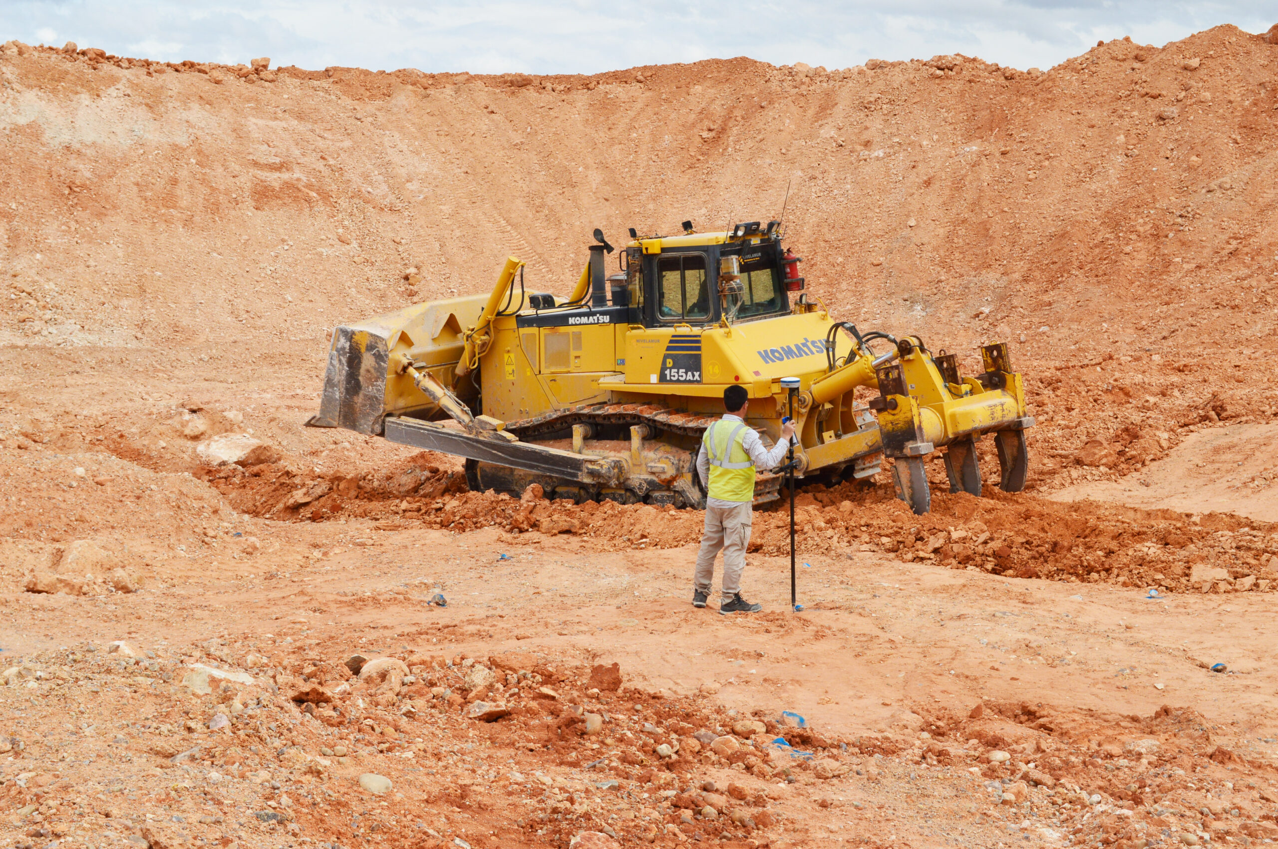 Bulldozer Alcadozo Abril 2025