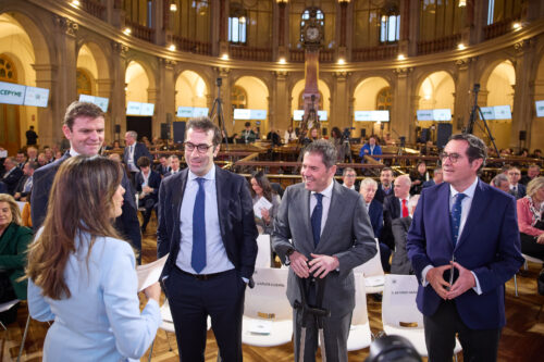 Presentadora y ponentes Cepyme 500